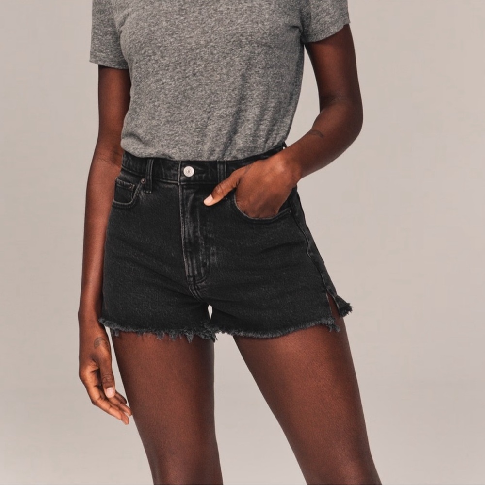 Abercrombie & Fitch Mom short high rise Curve love